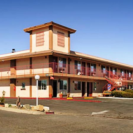 Park Avenue Inn & Suites Викторвилл Экстерьер фото