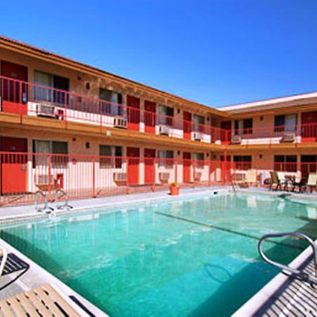 Park Avenue Inn & Suites Викторвилл Экстерьер фото