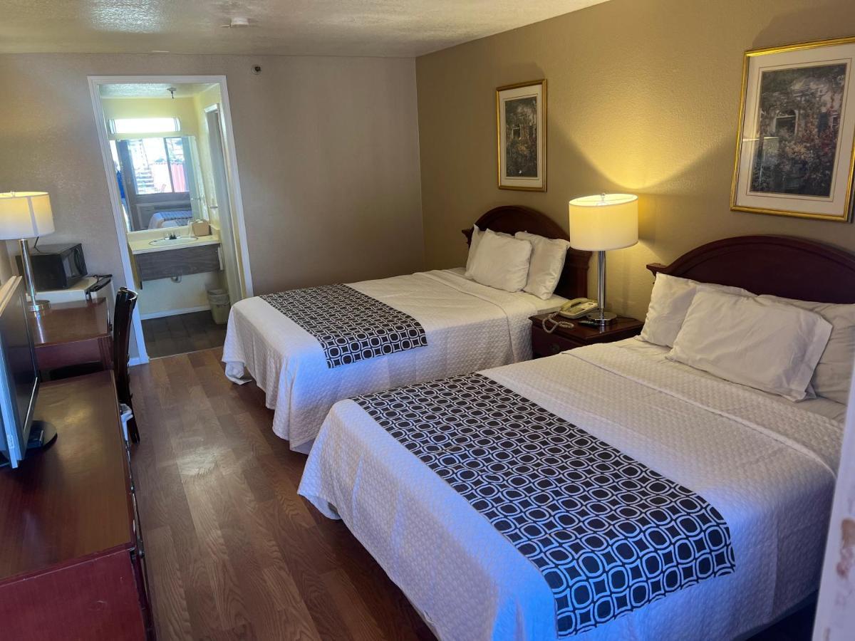 Park Avenue Inn & Suites Викторвилл Экстерьер фото